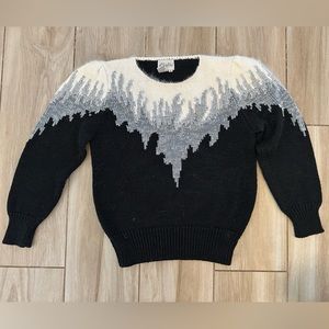Vintage Women’s 80s Sweater